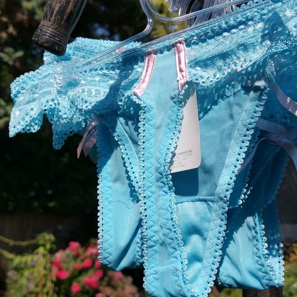 Rene Rofe Blue Lace Thong - Picture 4 of 8